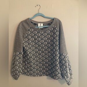 Funky Lili’s closet sweater with polka dot pattern and voluminous sleeves